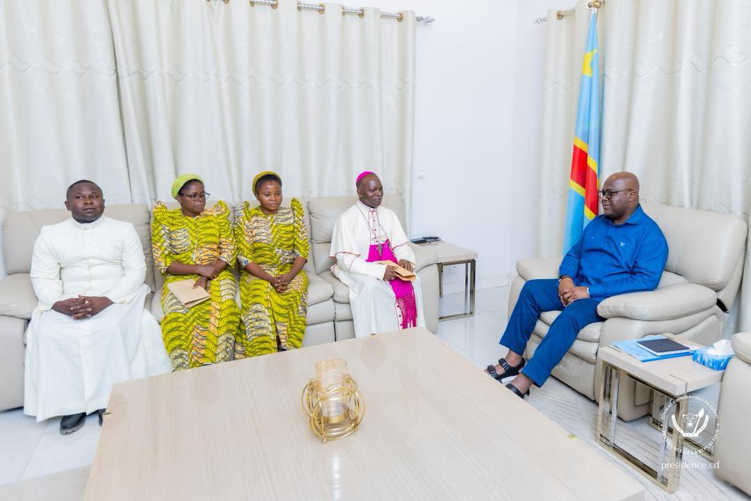L’évêque de Kenge reçu par Felix Tshisekedi à Kikwit : routes et infrastructures au centre de leurs discussions