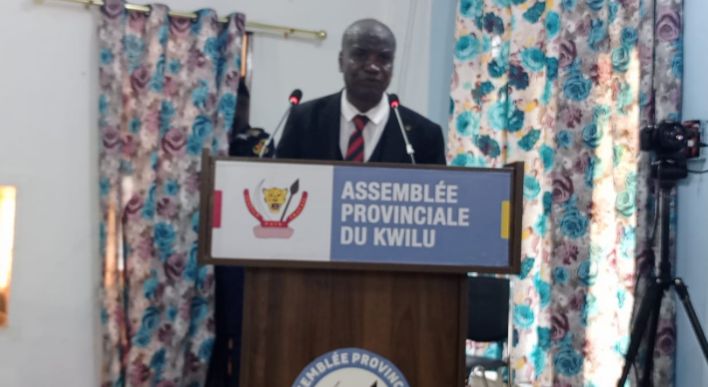 Kwilu : Le DG de la DGREK Égide Wawende interpellé par l’Assemblée provinciale sur la gestion des recettes