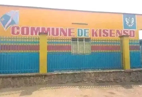 Kinshasa : des présumés militants de la Force du Progrès érigent une barrière payante à Kinsenso